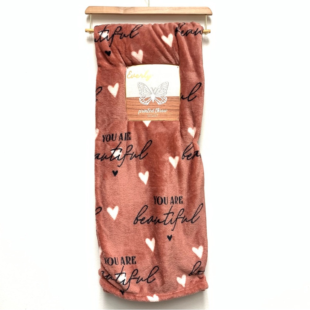 Everly Lane Plush Throw Blanket 50x60 YOU ARE‎ BEAUTIFUL Hearts Valentines Gift